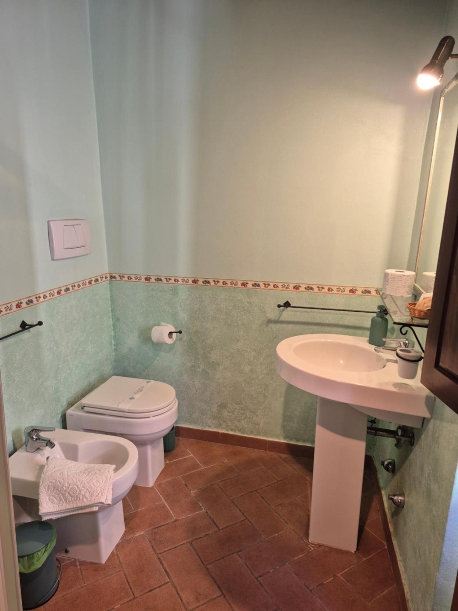 Ghigo La Locanda Di Torquato Montorgiali Экстерьер фото